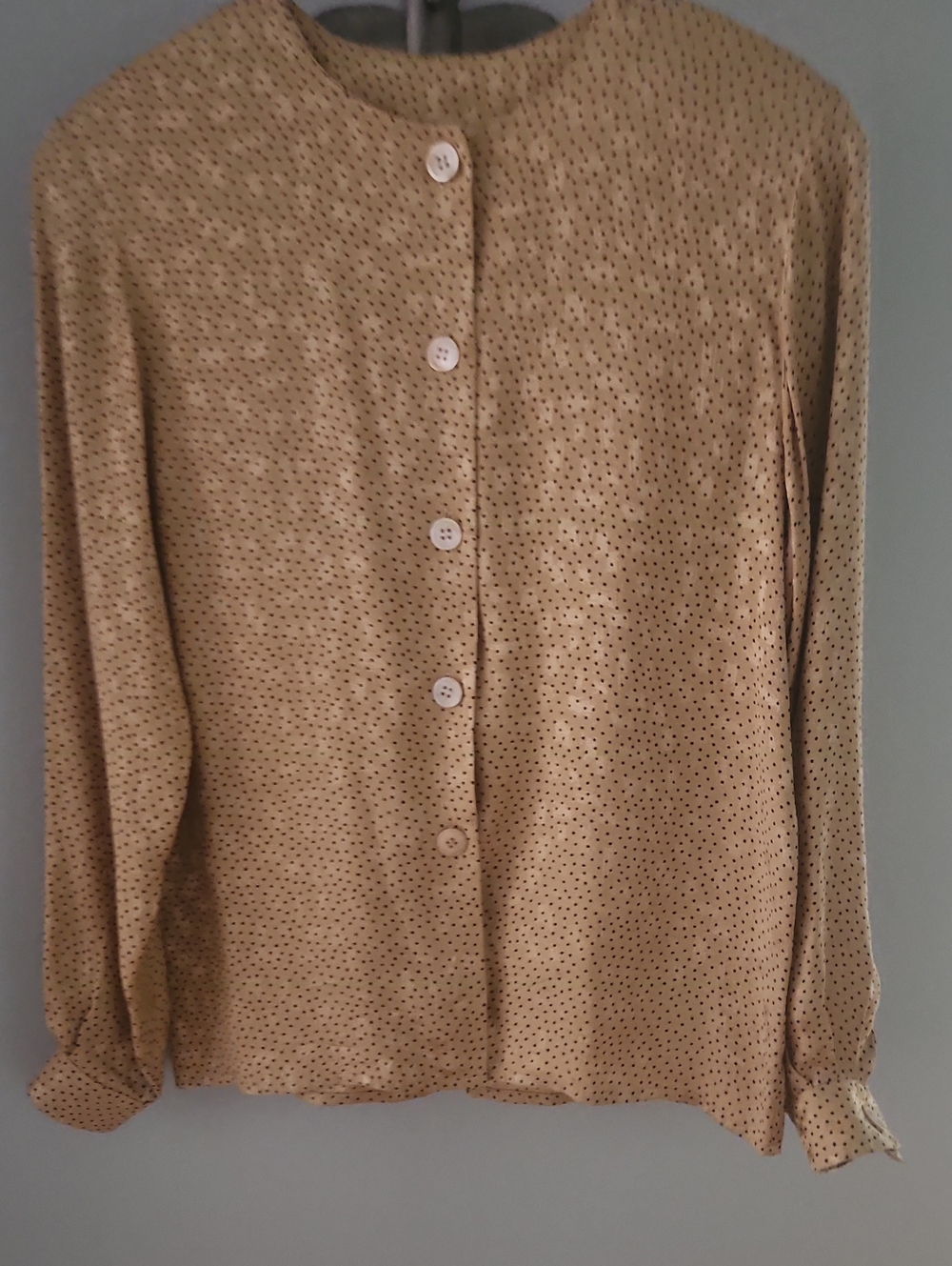 Vintage Anne Klein 100% Silk Beige Polka Dot Button-Down Blouse Size 6 Womens
